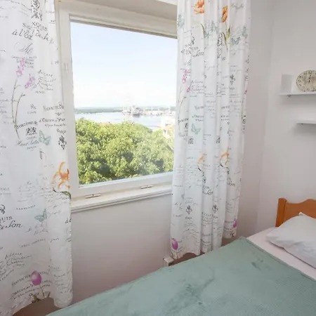 Bellevue Apartment